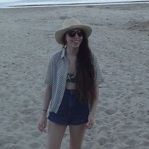 Meet your Posher, Madeline